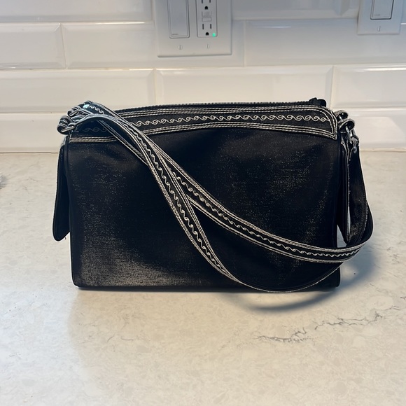 Laga Designs White Embroidered Black Vegan Purse with Two Handstraps - Picture 2 of 8